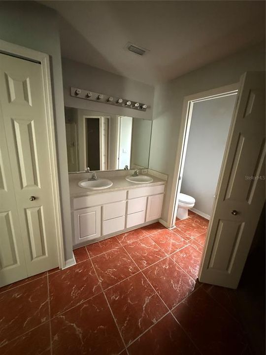 В аренду: $1,800 (3 спален, 2 ванн, 1626 Квадратных фут)