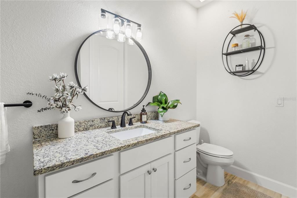Activo con contrato: $389,000 (3 camas, 2 baños, 1555 Pies cuadrados)