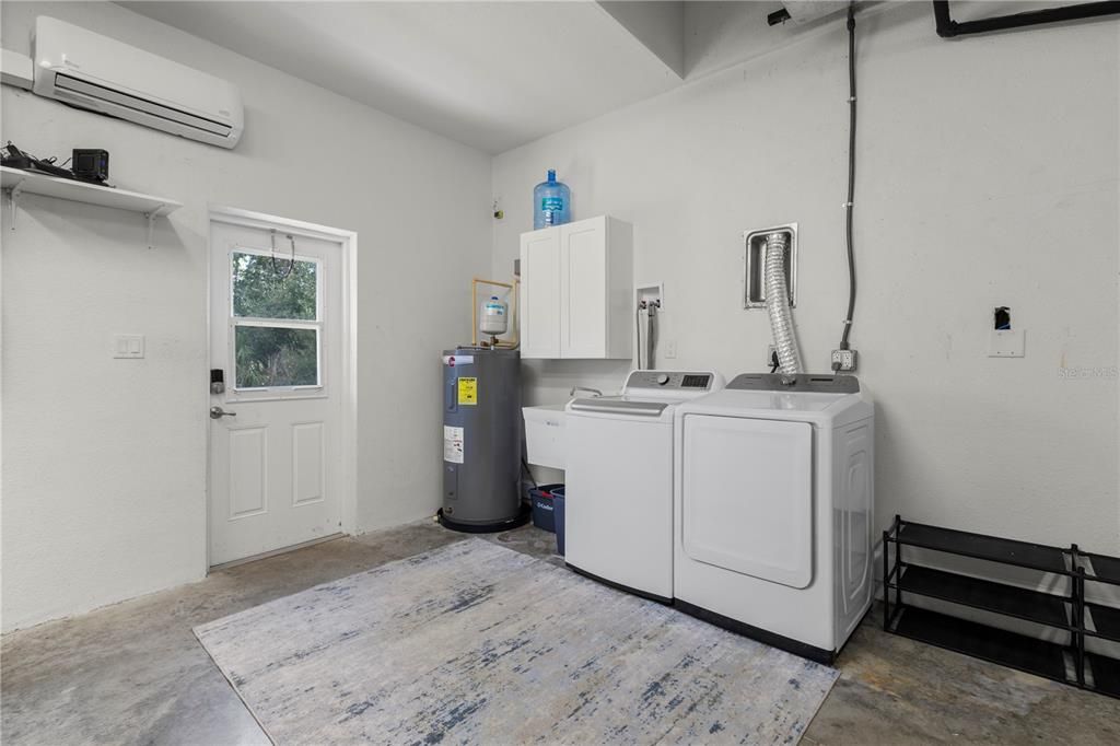 Activo con contrato: $389,000 (3 camas, 2 baños, 1555 Pies cuadrados)