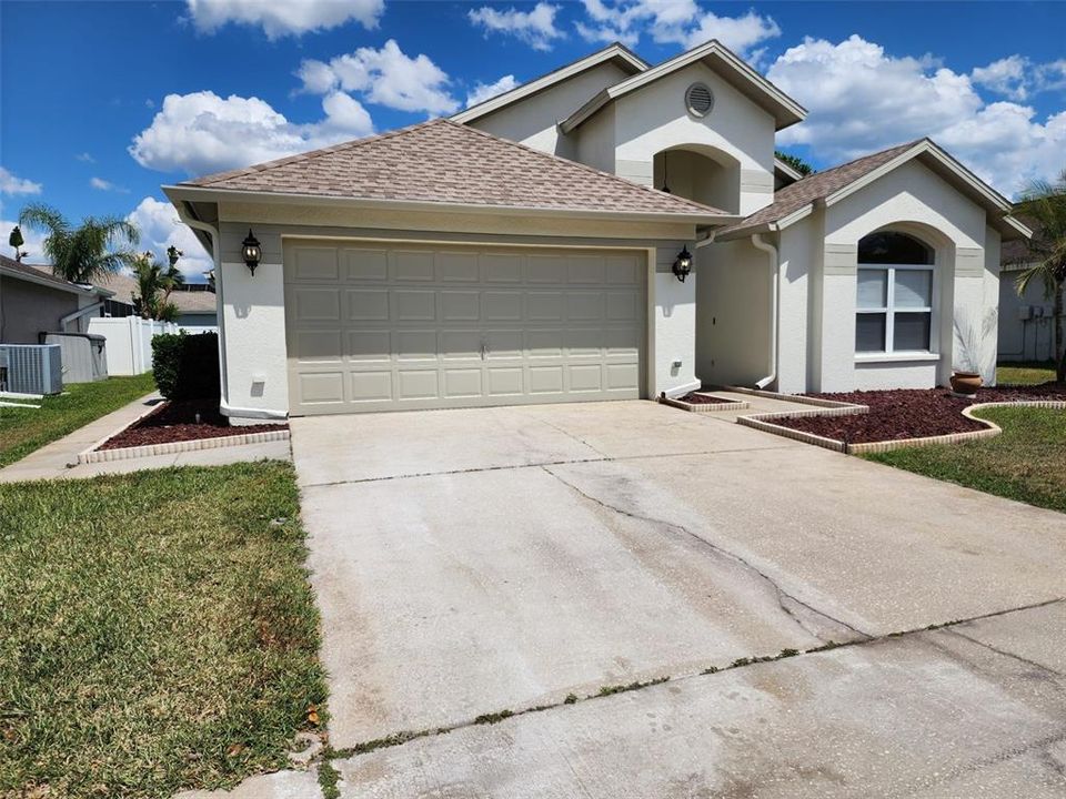 For Sale: $469,000 (4 beds, 2 baths, 2080 Square Feet)