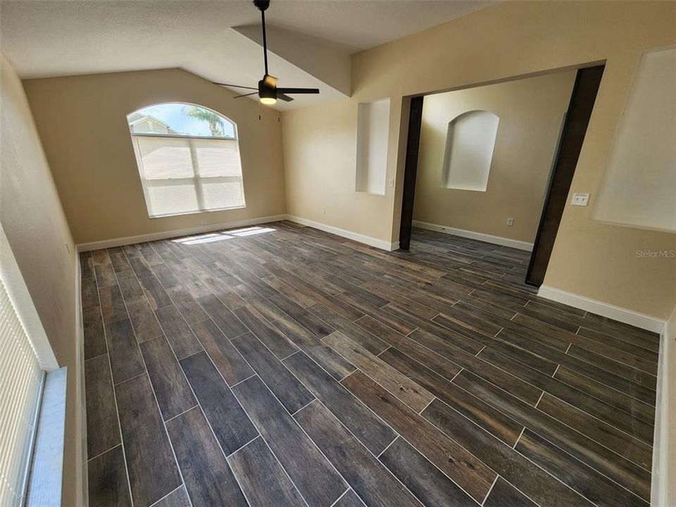 For Sale: $469,000 (4 beds, 2 baths, 2080 Square Feet)