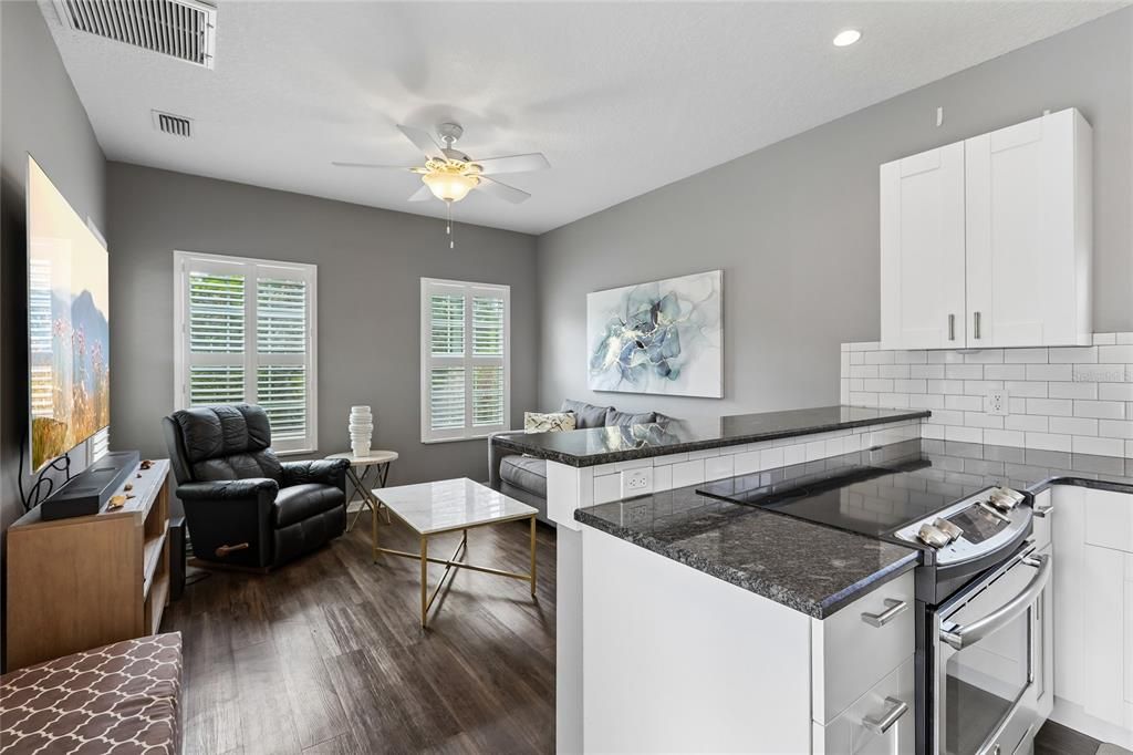 Activo con contrato: $2,599,000 (7 camas, 6 baños, 8047 Pies cuadrados)