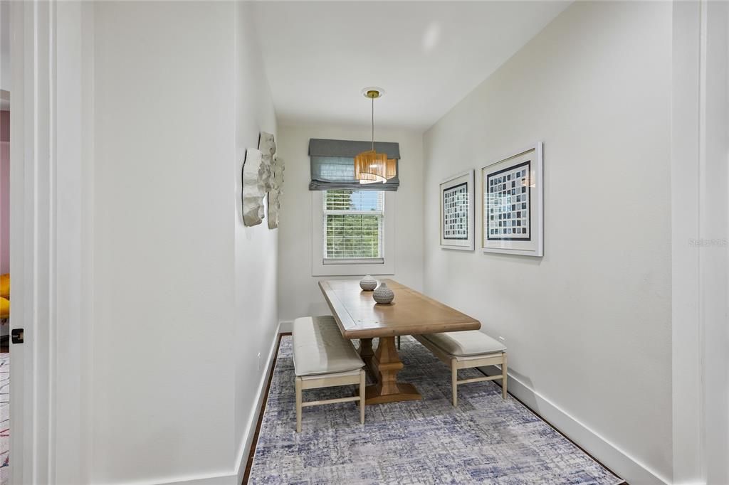 Activo con contrato: $2,599,000 (7 camas, 6 baños, 8047 Pies cuadrados)