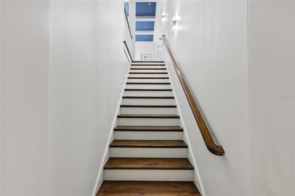 Activo con contrato: $2,599,000 (7 camas, 6 baños, 8047 Pies cuadrados)