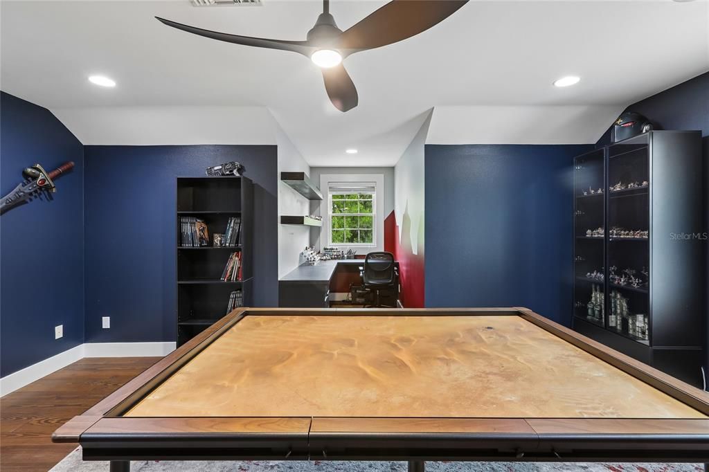 Activo con contrato: $2,599,000 (7 camas, 6 baños, 8047 Pies cuadrados)