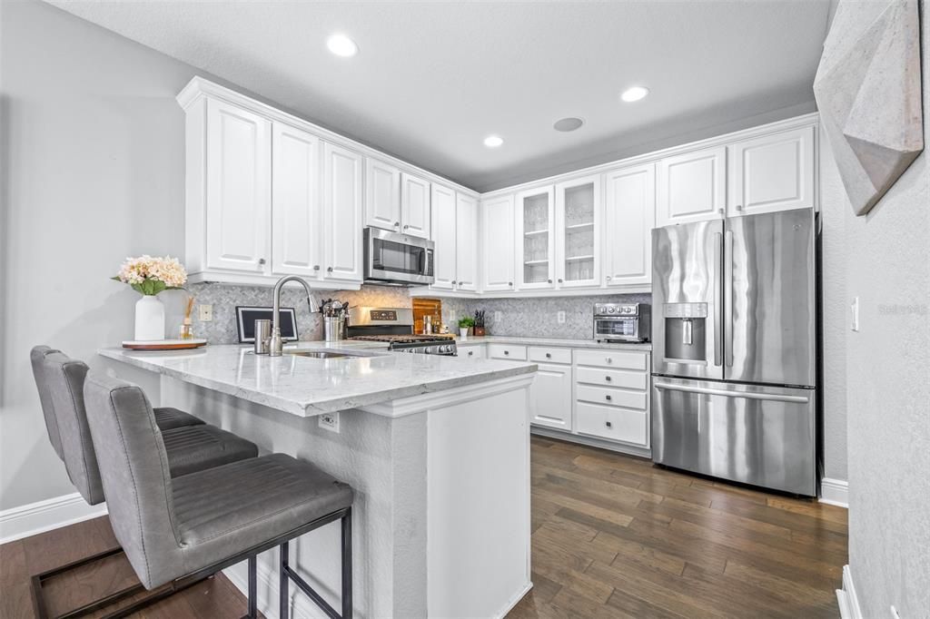 For Sale: $649,000 (3 beds, 3 baths, 1930 Square Feet)
