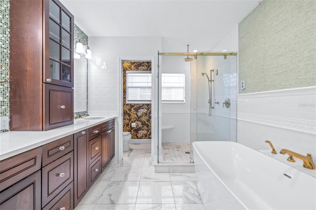 For Sale: $649,000 (3 beds, 3 baths, 1930 Square Feet)