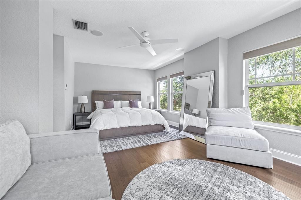 For Sale: $649,000 (3 beds, 3 baths, 1930 Square Feet)