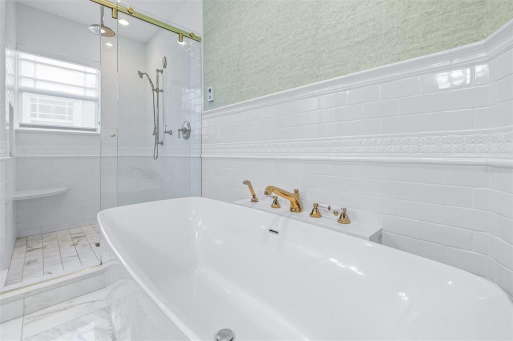 For Sale: $649,000 (3 beds, 3 baths, 1930 Square Feet)