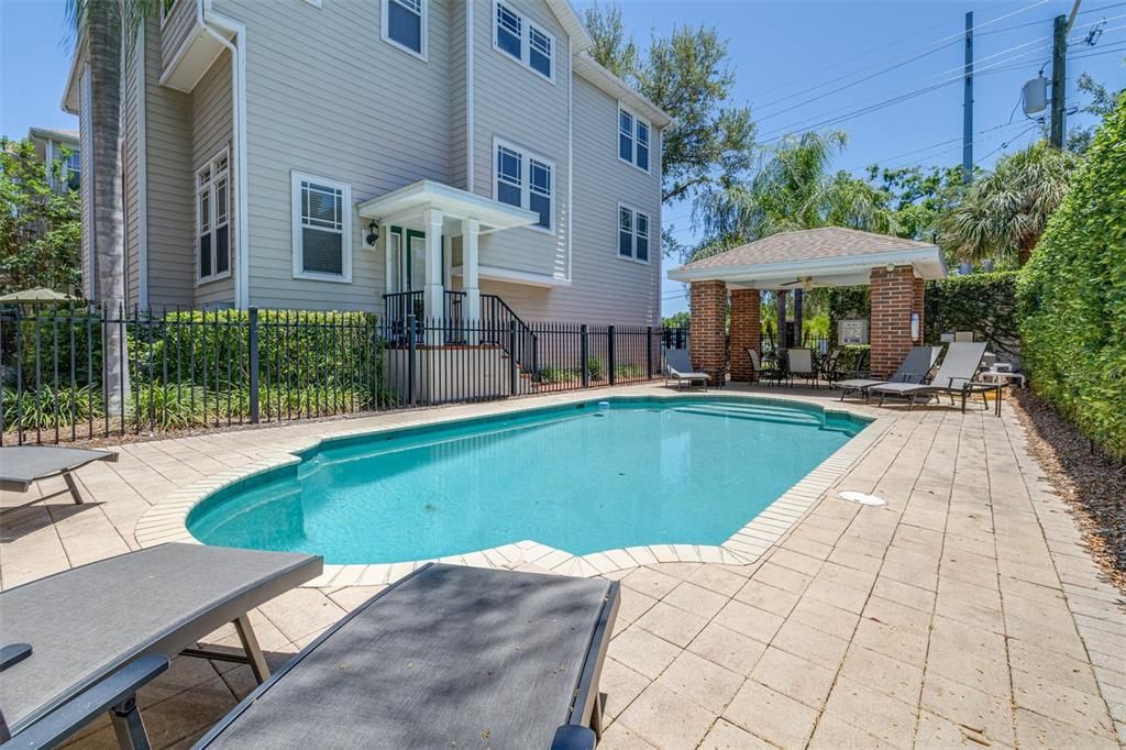 For Sale: $649,000 (3 beds, 3 baths, 1930 Square Feet)