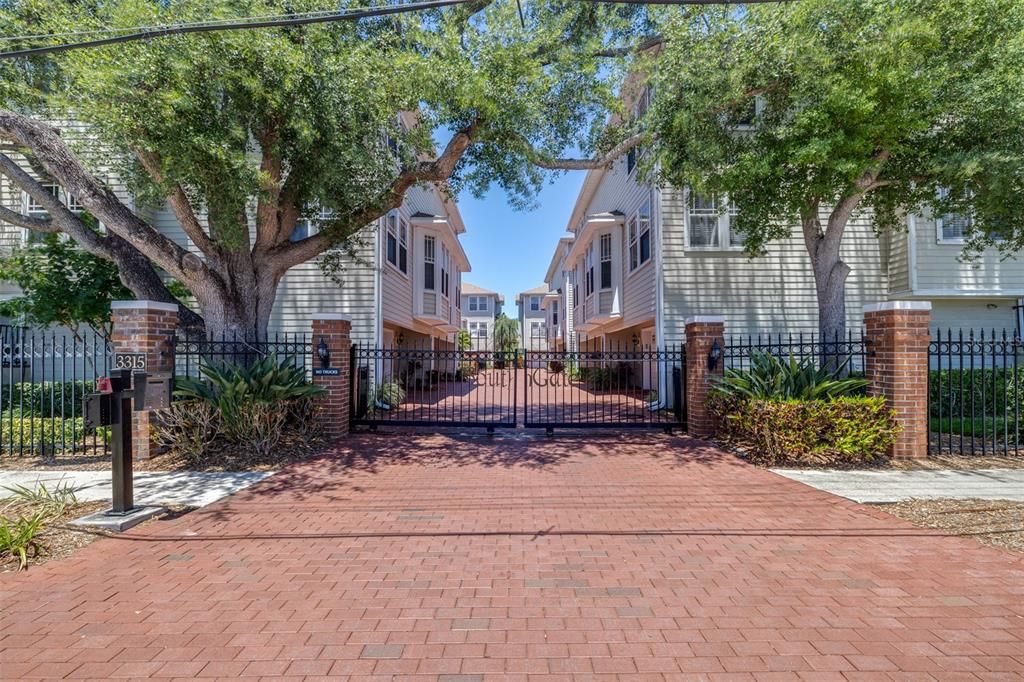 For Sale: $649,000 (3 beds, 3 baths, 1930 Square Feet)