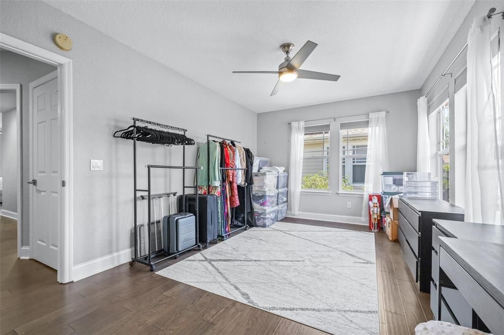 For Sale: $649,000 (3 beds, 3 baths, 1930 Square Feet)