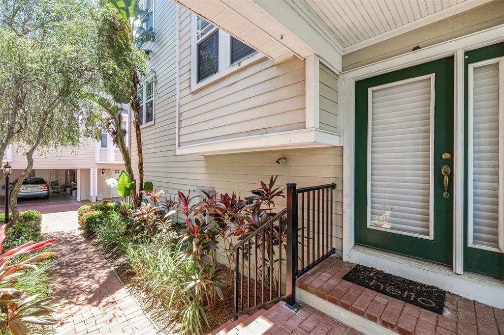 For Sale: $649,000 (3 beds, 3 baths, 1930 Square Feet)