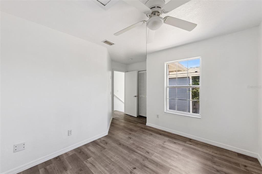 Activo con contrato: $259,900 (4 camas, 3 baños, 1748 Pies cuadrados)