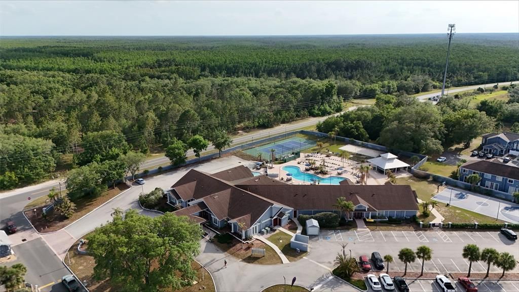 Activo con contrato: $259,900 (4 camas, 3 baños, 1748 Pies cuadrados)