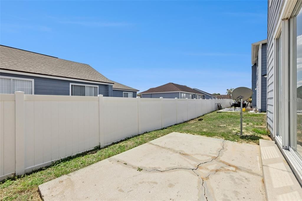 Activo con contrato: $259,900 (4 camas, 3 baños, 1748 Pies cuadrados)