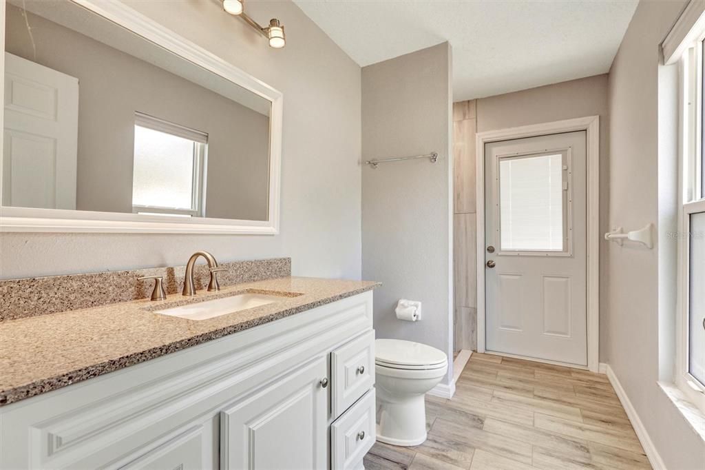 Activo con contrato: $615,000 (4 camas, 3 baños, 2461 Pies cuadrados)