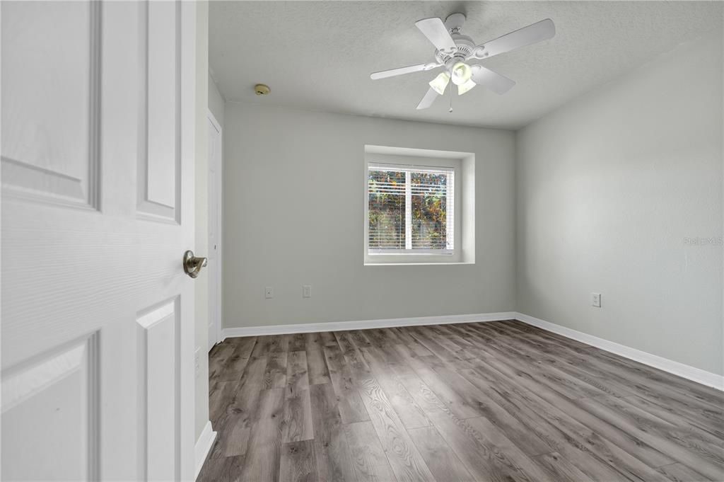 For Sale: $269,000 (3 beds, 3 baths, 1362 Square Feet)