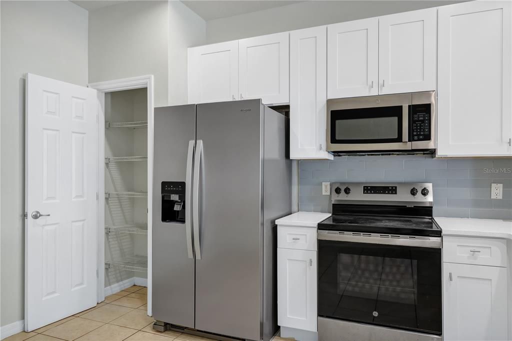 For Sale: $269,000 (3 beds, 3 baths, 1362 Square Feet)