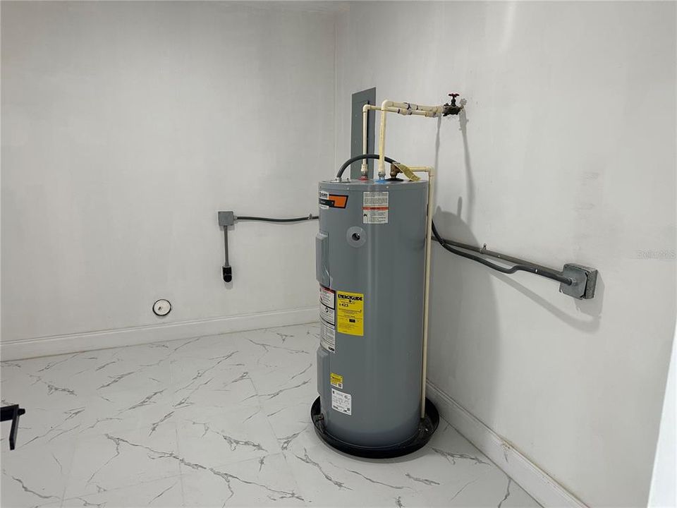 En Venta: $229,990 (3 camas, 2 baños, 1170 Pies cuadrados)