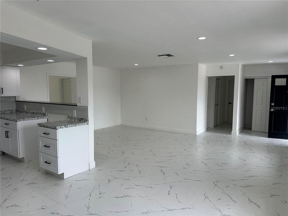En Venta: $229,990 (3 camas, 2 baños, 1170 Pies cuadrados)
