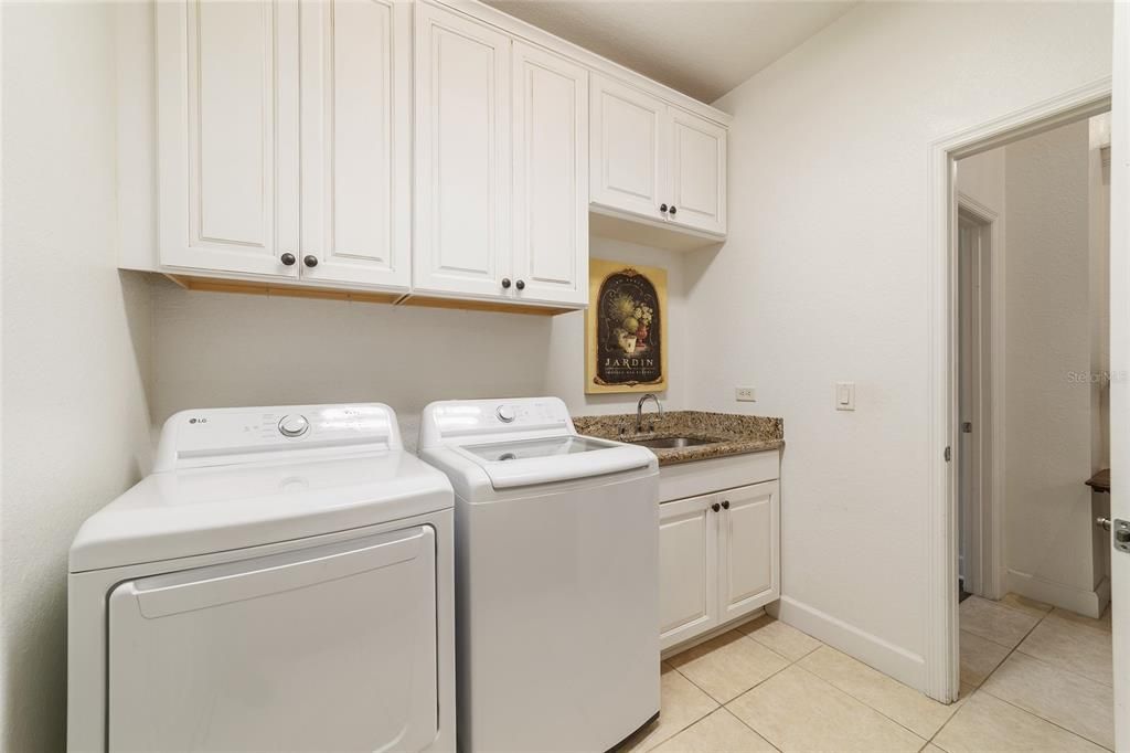 For Sale: $595,000 (4 beds, 3 baths, 2318 Square Feet)