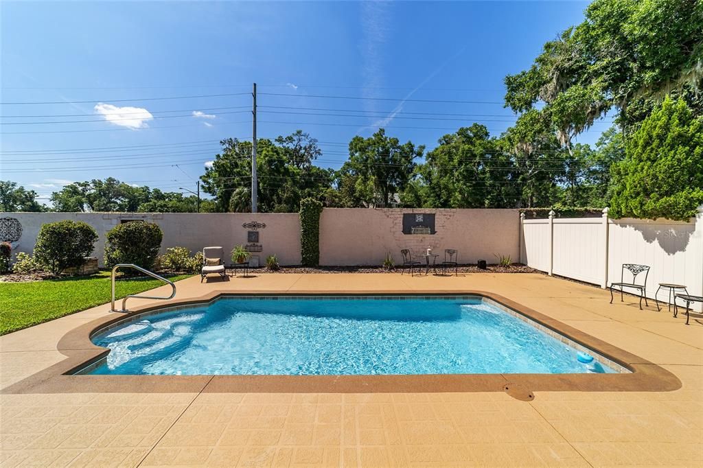 For Sale: $595,000 (4 beds, 3 baths, 2318 Square Feet)