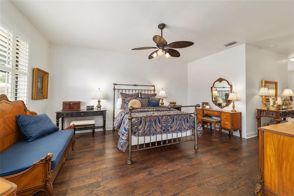 For Sale: $595,000 (4 beds, 3 baths, 2318 Square Feet)