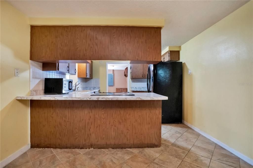 Activo con contrato: $370,800 (3 camas, 2 baños, 1676 Pies cuadrados)