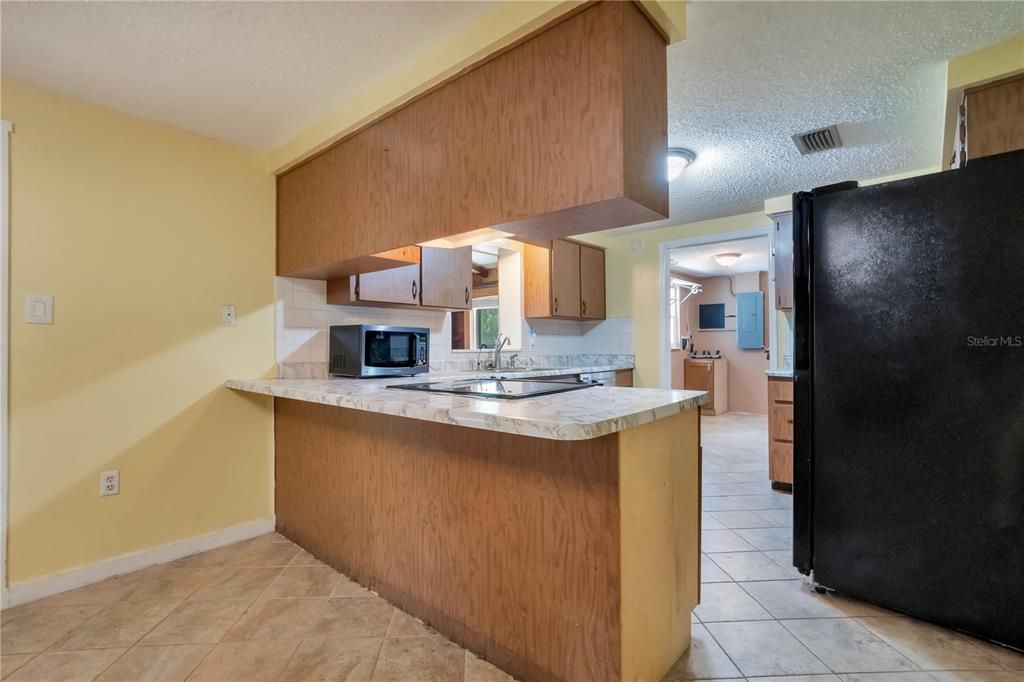 Activo con contrato: $370,800 (3 camas, 2 baños, 1676 Pies cuadrados)
