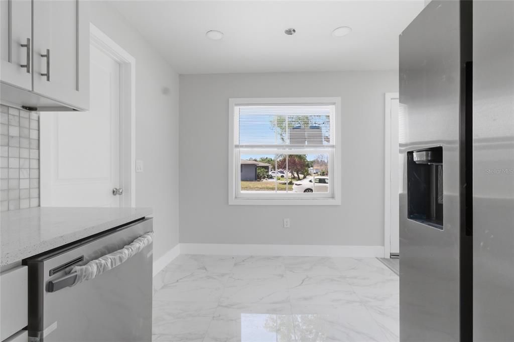 En Venta: $295,000 (3 camas, 2 baños, 1134 Pies cuadrados)