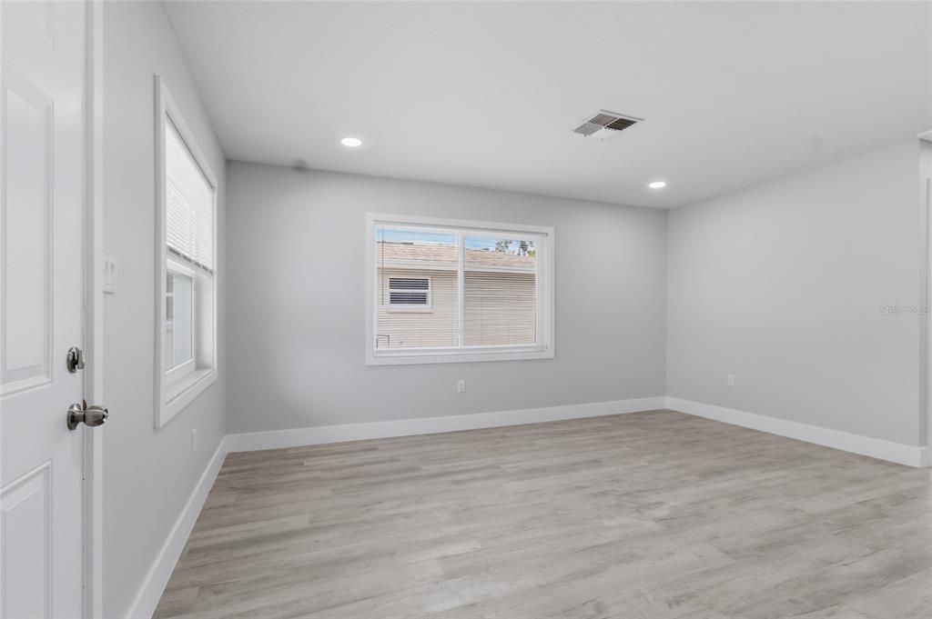 En Venta: $295,000 (3 camas, 2 baños, 1134 Pies cuadrados)