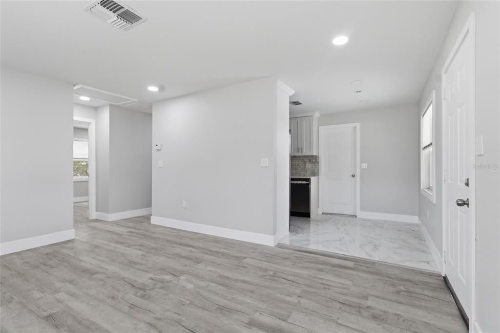 En Venta: $295,000 (3 camas, 2 baños, 1134 Pies cuadrados)