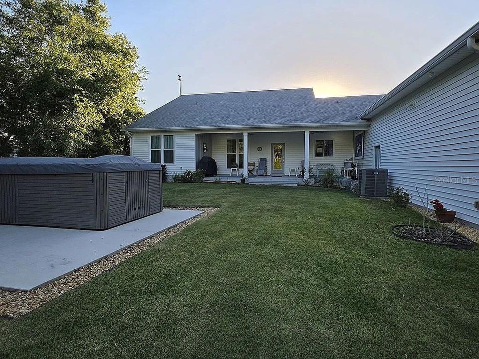 For Sale: $929,000 (3 beds, 2 baths, 3769 Square Feet)