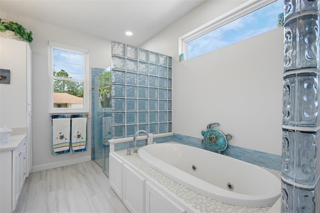 For Sale: $899,000 (3 beds, 2 baths, 3769 Square Feet)