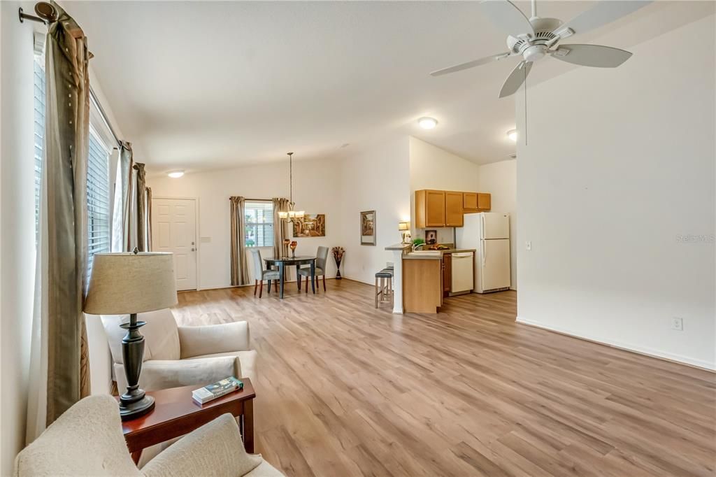 En Venta: $269,900 (2 camas, 2 baños, 1188 Pies cuadrados)