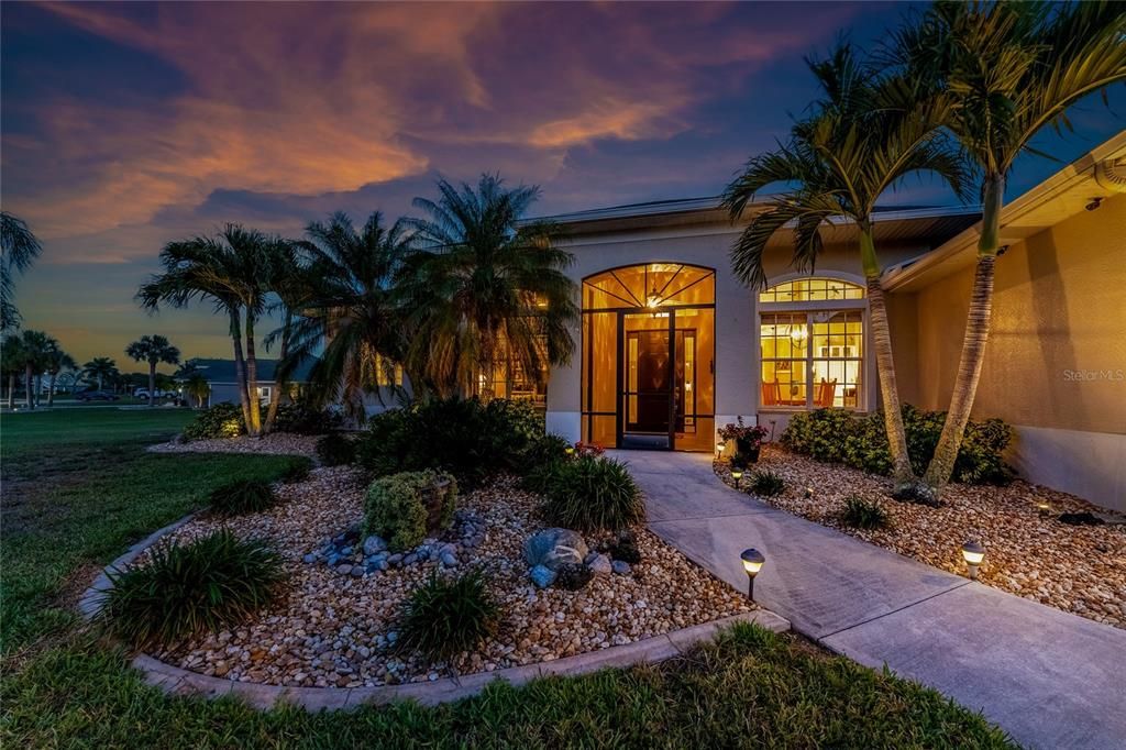Active With Contract: $549,018 (3 beds, 2 baths, 2140 Square Feet)