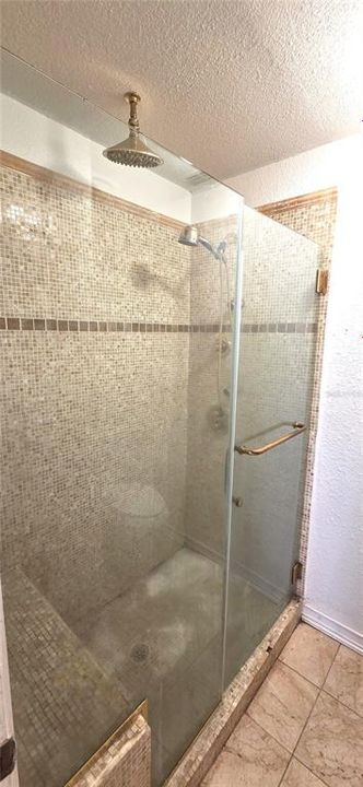 合同活跃: $255,000 (3 贝兹, 2 浴室, 1424 平方英尺)