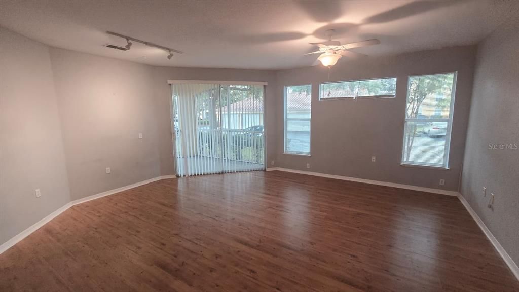 В аренду: $1,525 (2 спален, 2 ванн, 1111 Квадратных фут)