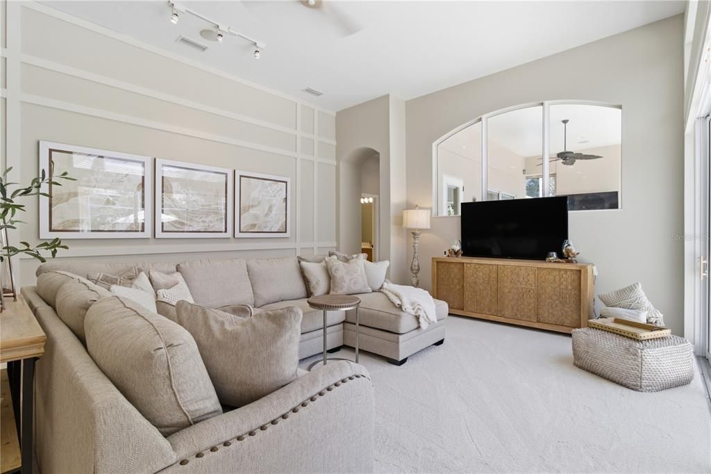 Activo con contrato: $1,350,000 (3 camas, 3 baños, 3370 Pies cuadrados)