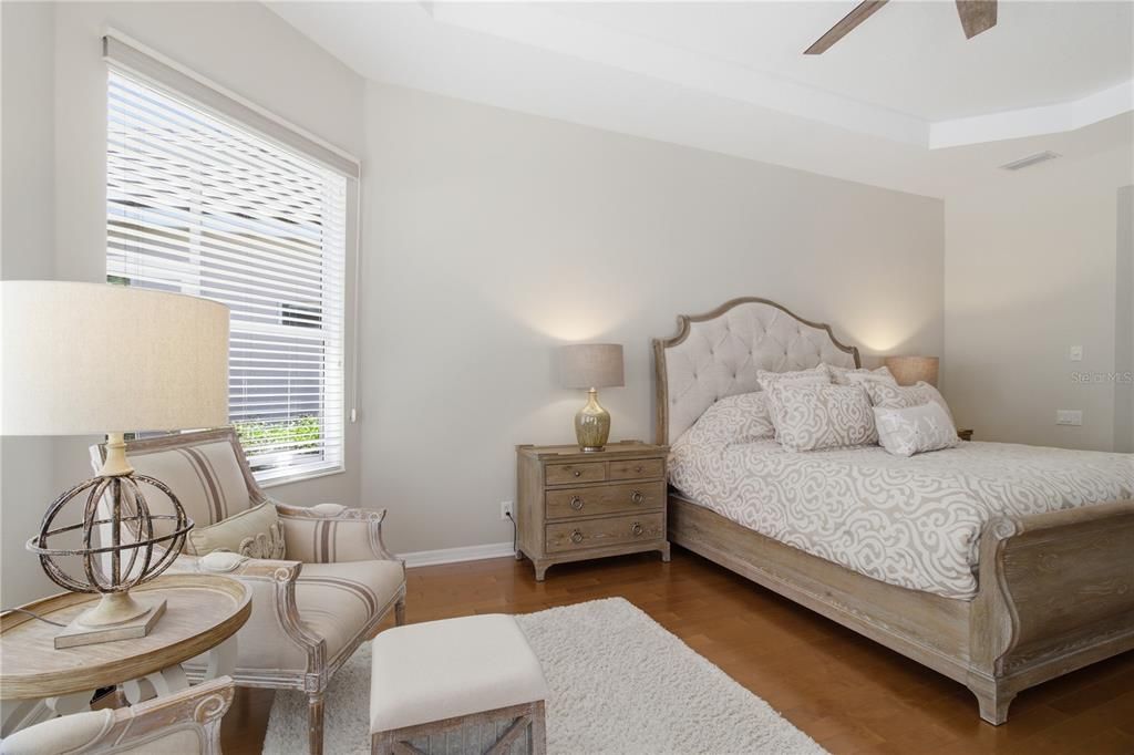 Activo con contrato: $1,350,000 (3 camas, 3 baños, 3370 Pies cuadrados)