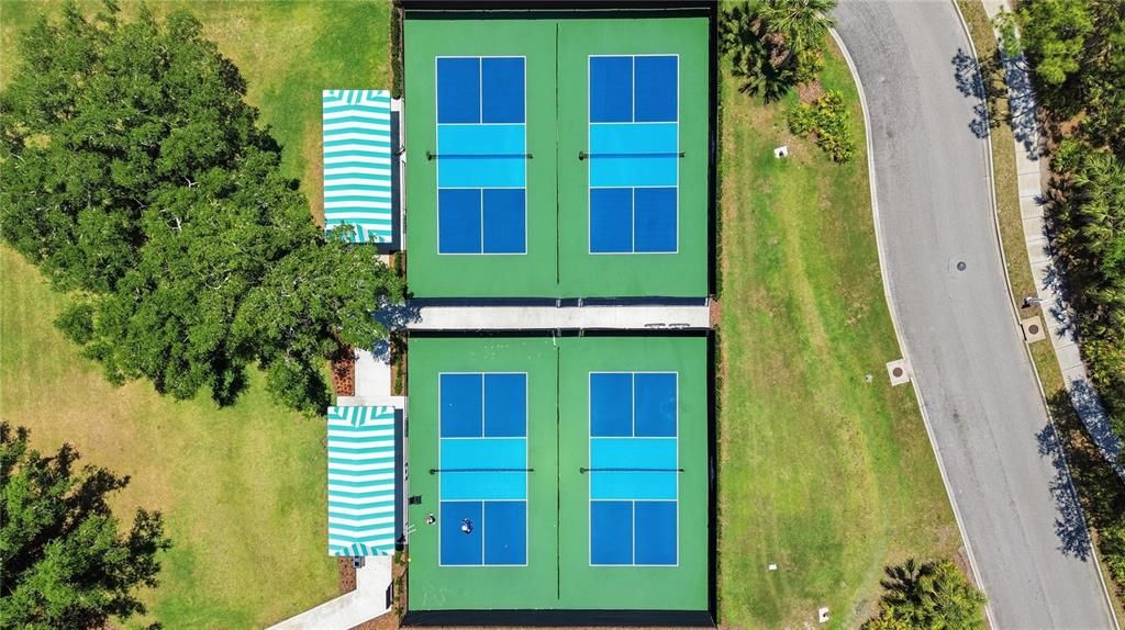 Activo con contrato: $1,350,000 (3 camas, 3 baños, 3370 Pies cuadrados)