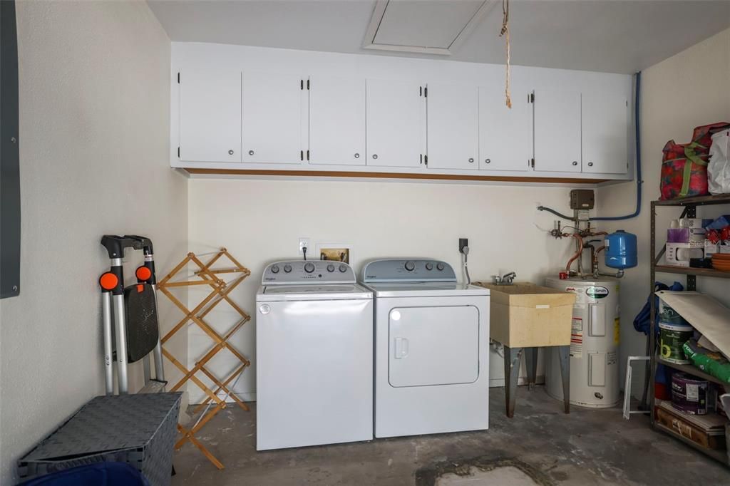 Activo con contrato: $369,000 (2 camas, 2 baños, 1110 Pies cuadrados)