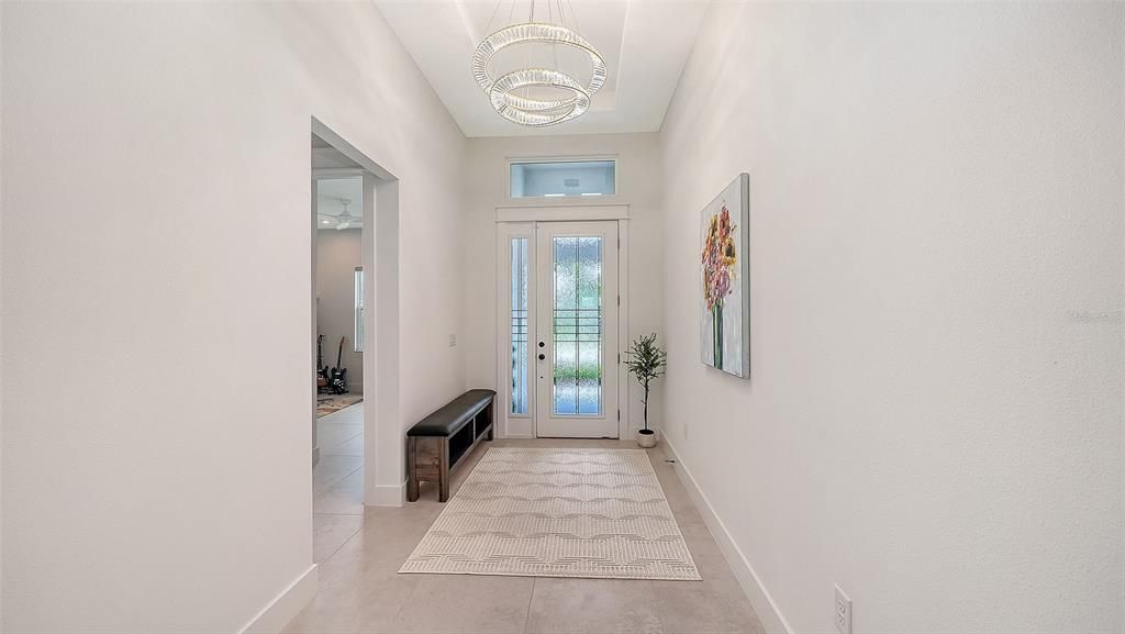 En Venta: $1,025,000 (3 camas, 3 baños, 2700 Pies cuadrados)