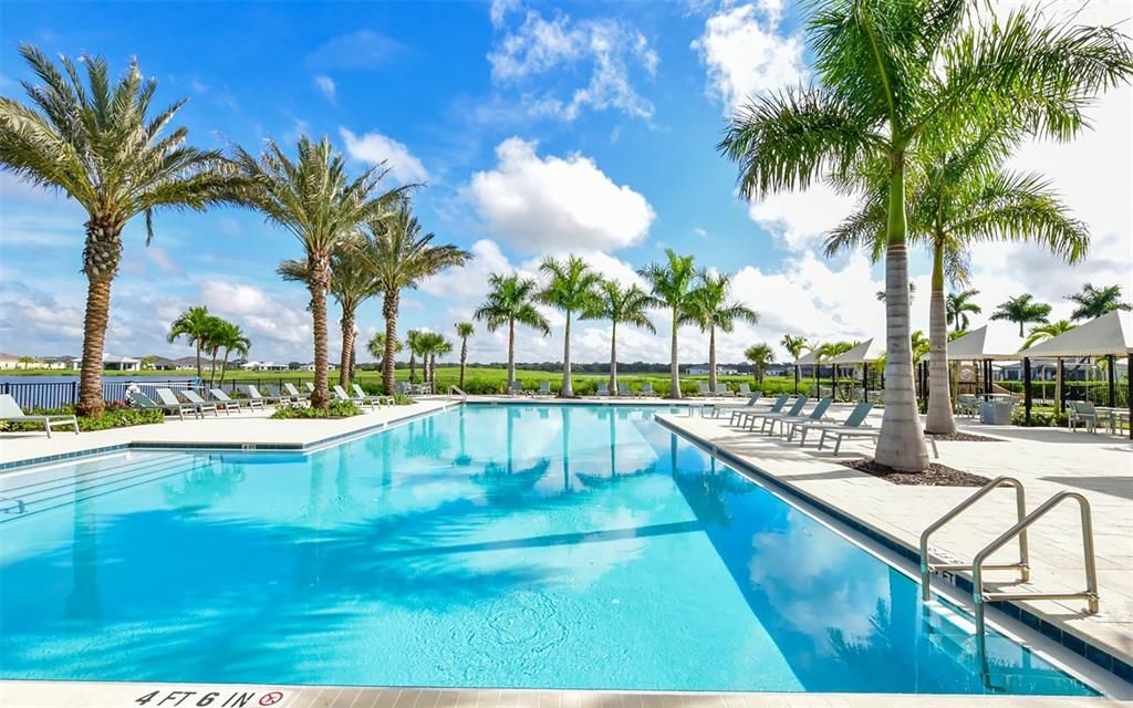 En Venta: $1,025,000 (3 camas, 3 baños, 2700 Pies cuadrados)