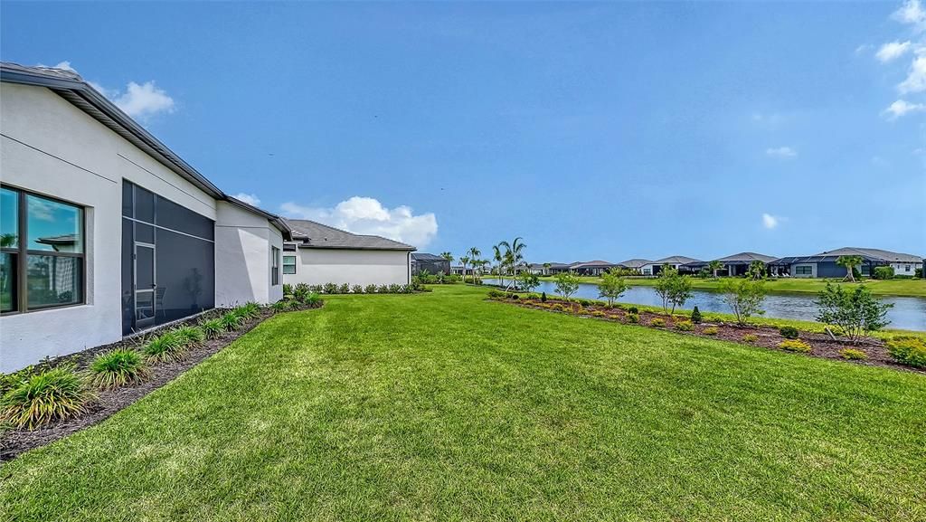 En Venta: $1,025,000 (3 camas, 3 baños, 2700 Pies cuadrados)