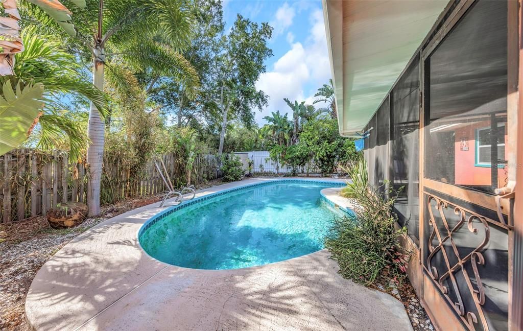 Activo con contrato: $449,900 (3 camas, 2 baños, 1572 Pies cuadrados)