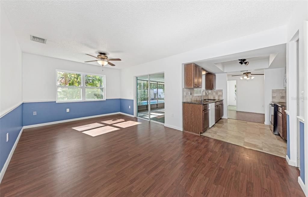 Activo con contrato: $449,900 (3 camas, 2 baños, 1572 Pies cuadrados)