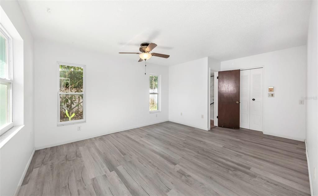 Activo con contrato: $449,900 (3 camas, 2 baños, 1572 Pies cuadrados)