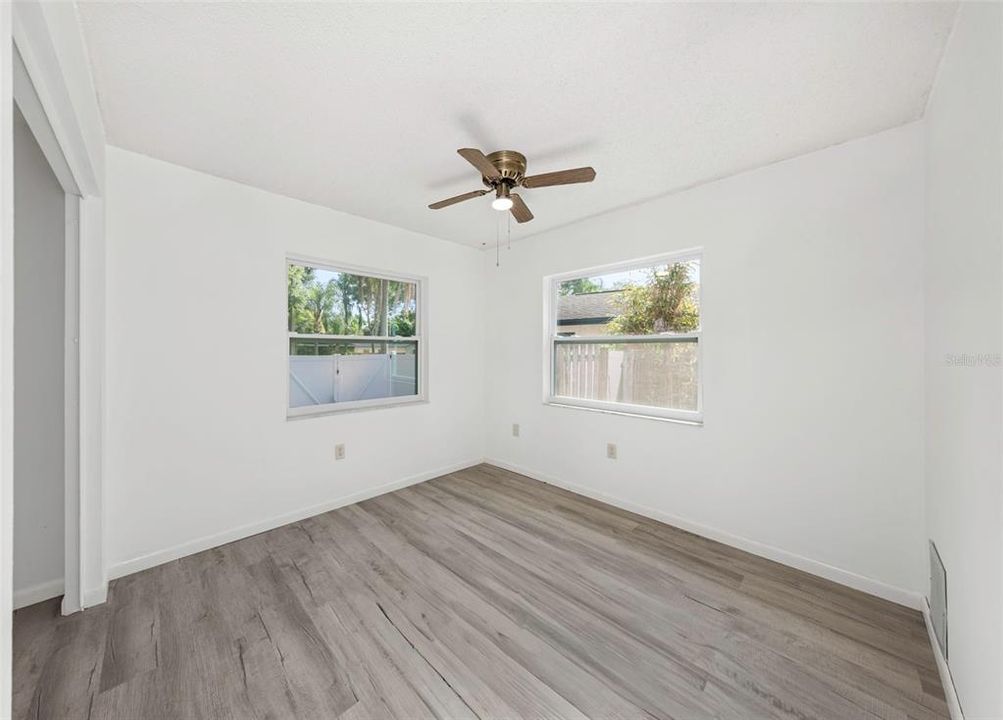 Activo con contrato: $449,900 (3 camas, 2 baños, 1572 Pies cuadrados)